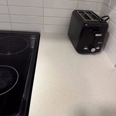 Kitchen counter surface, after cleaning